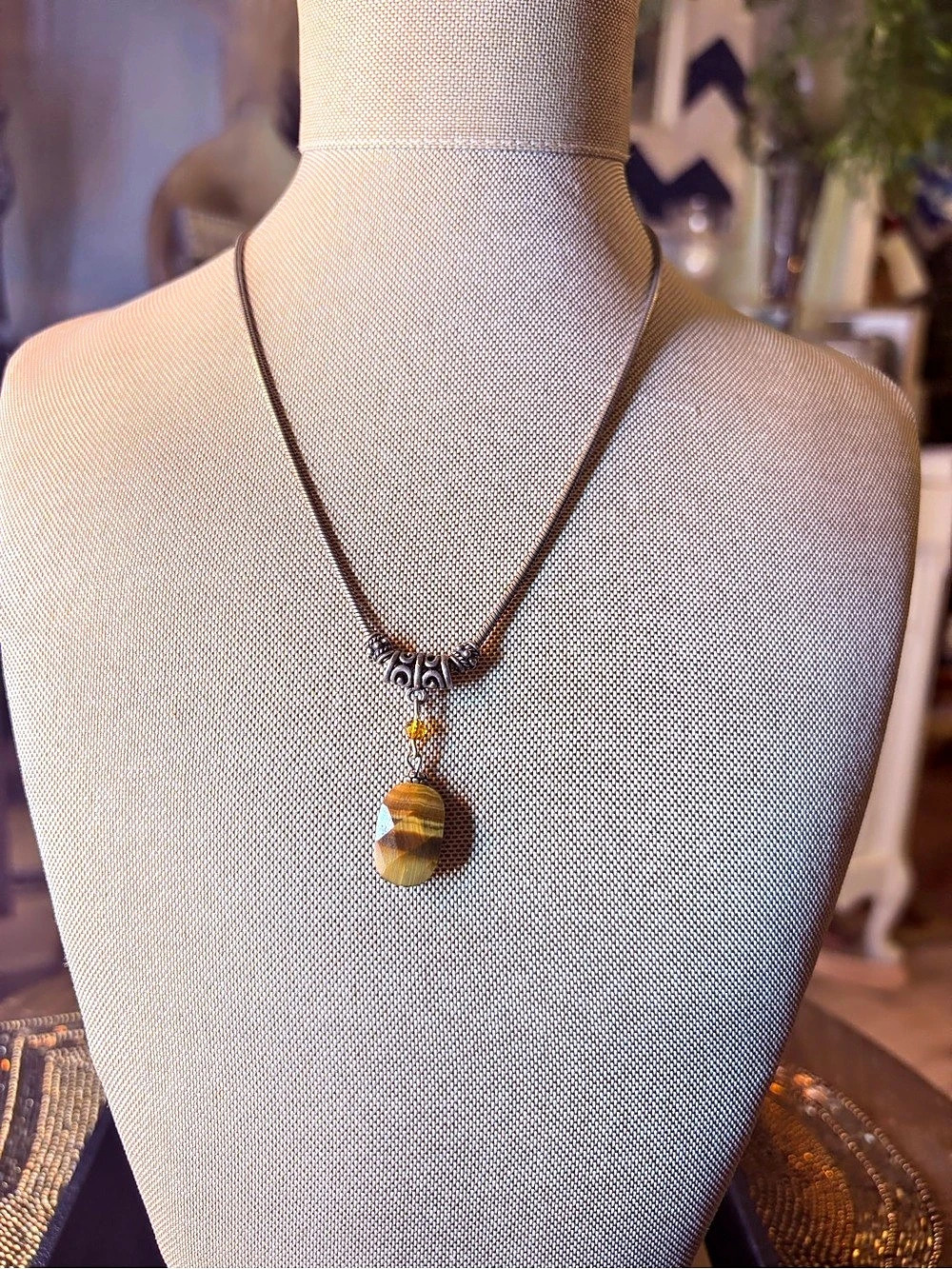Vintage Avon Tiger Eye Style Pendant Necklace Silver Tone Snake Chain Boho Jewel